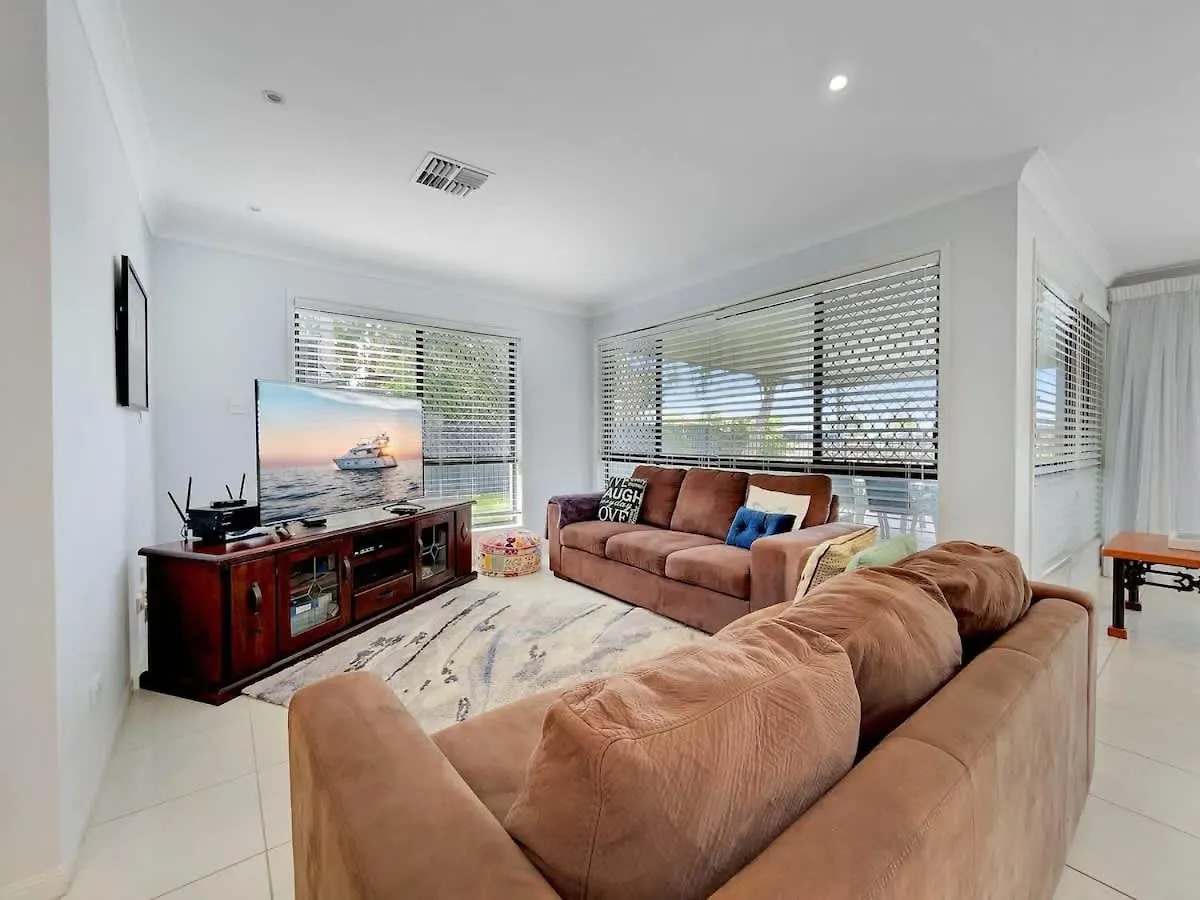 Spacious Family & Pet-Friendly Home On The Canal Banksia Beach Australia