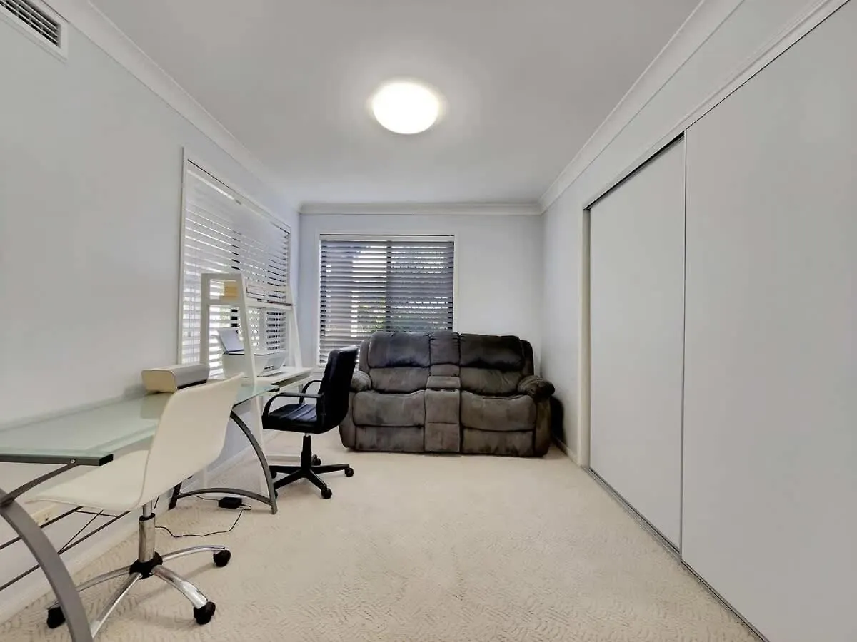 Spacious Family & Pet-Friendly Home On The Canal Banksia Beach