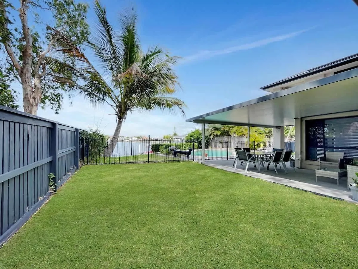 Spacious Family & Pet-Friendly Home On The Canal Banksia Beach